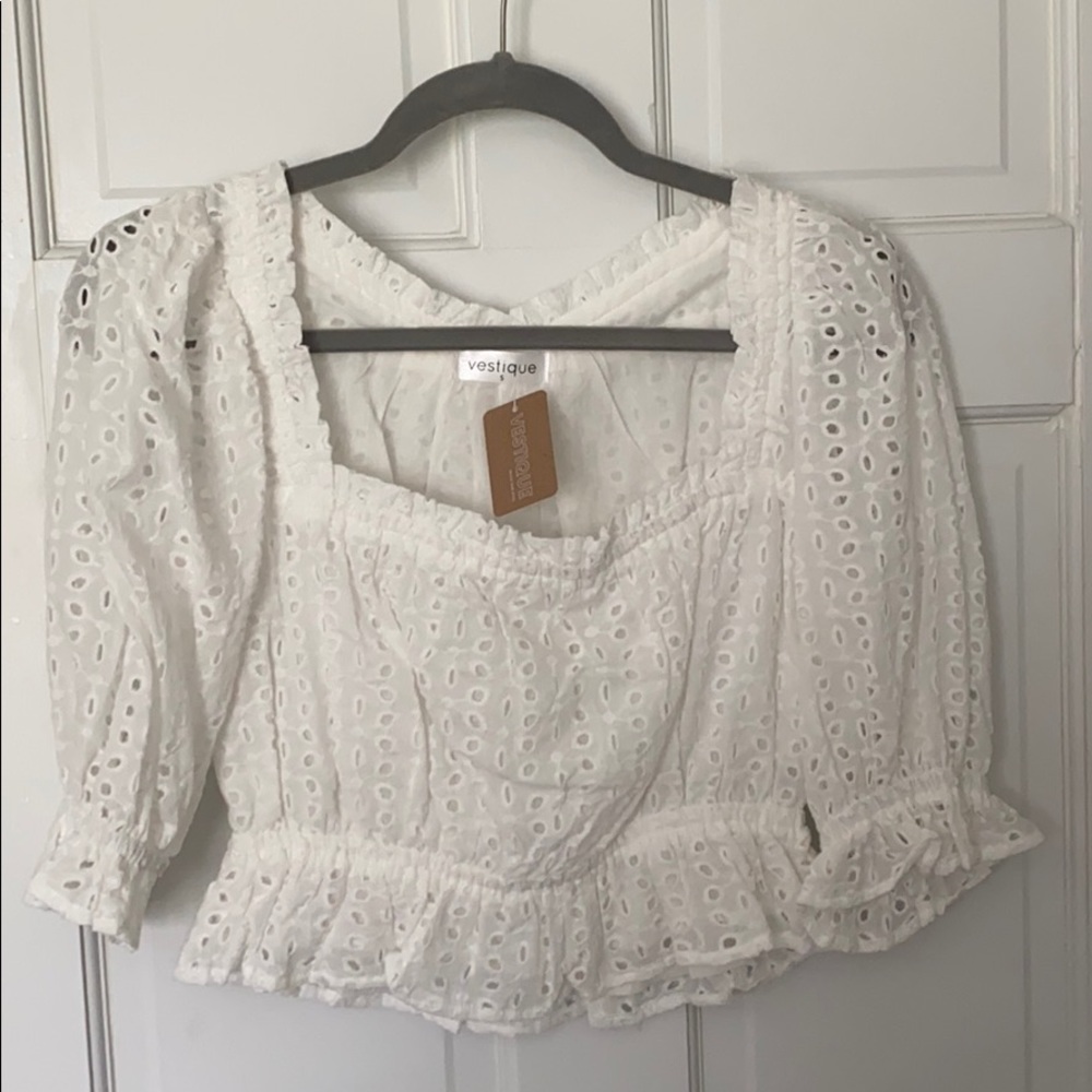 Vestique Lake Lure White Crop Top
